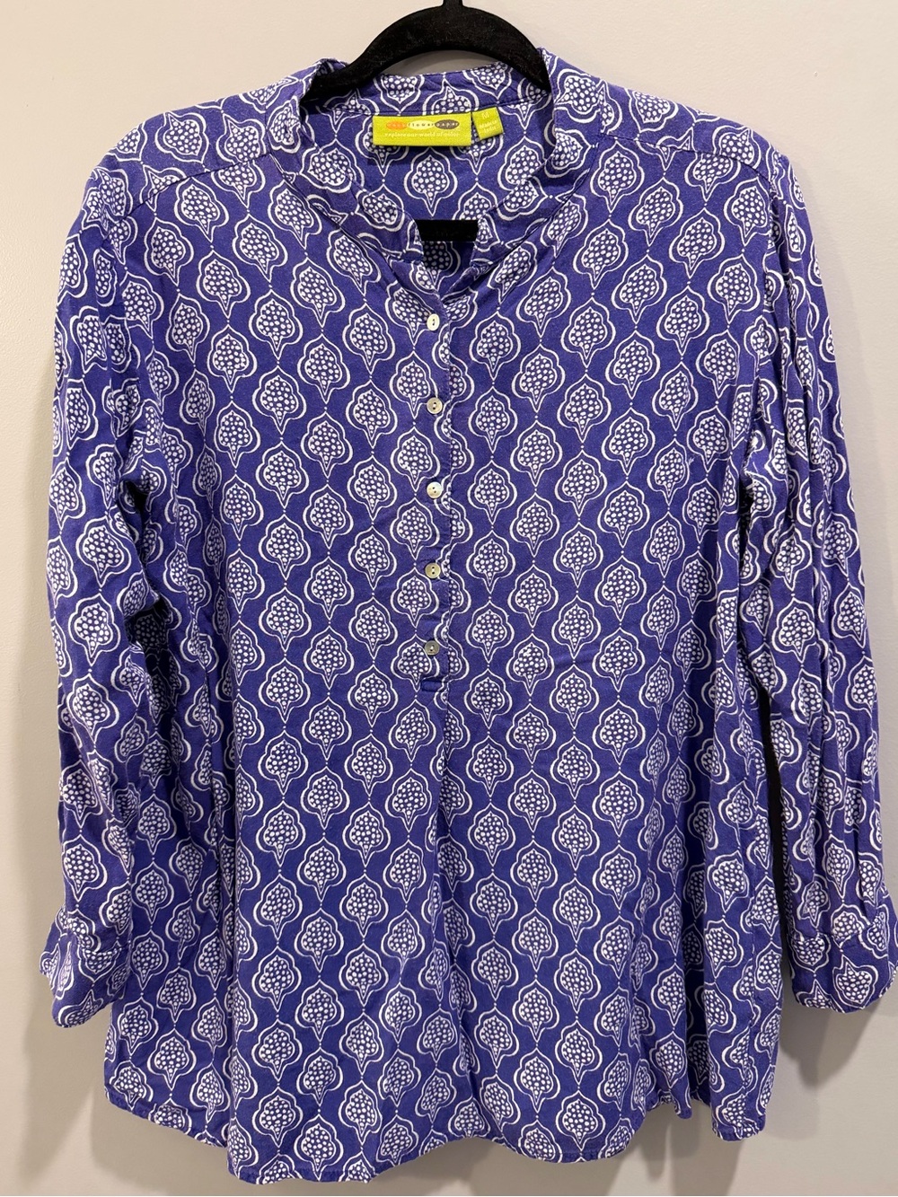 Rock Flower Paper Patterned Button Detail Blouse Blue and White M
